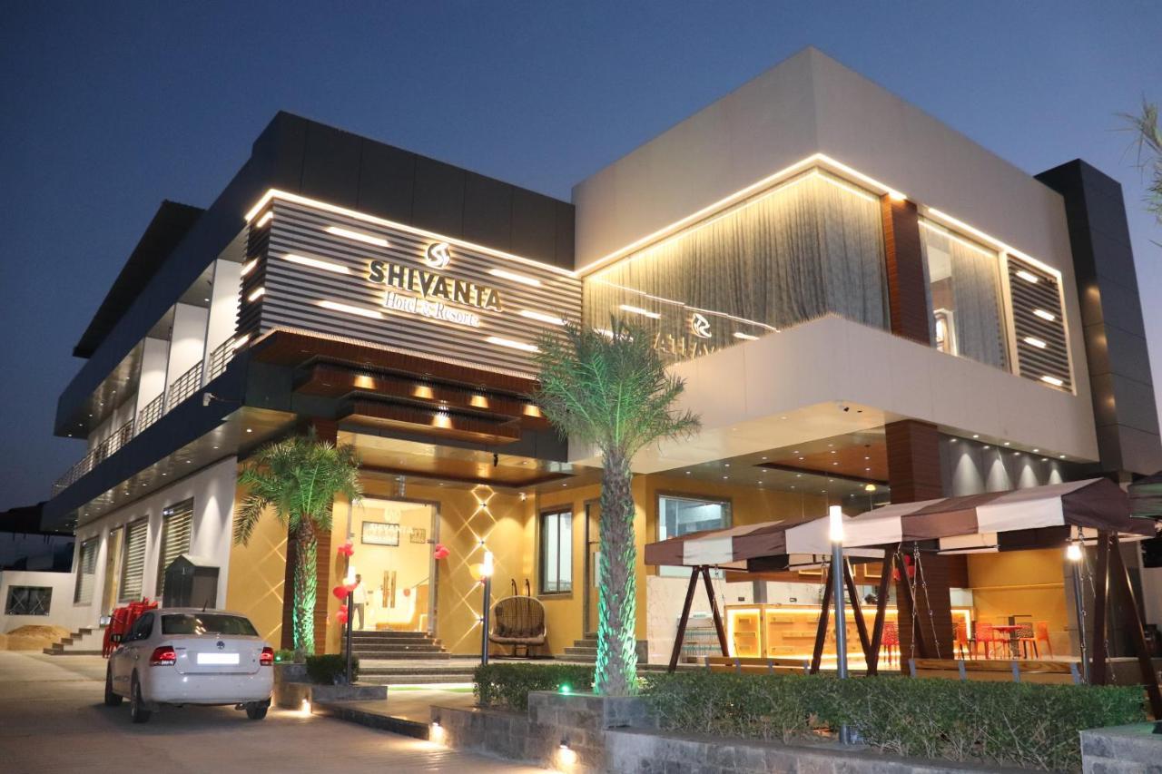 Shivanta Hotel& Resorts Jhunjhunu Exterior photo